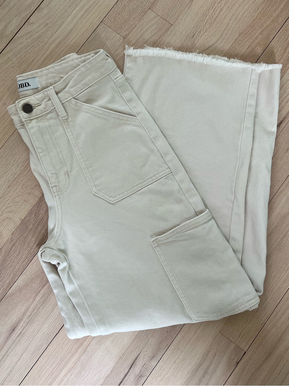 👀 JBD. by Just Black - Denim Cargo Wide Leg Pant with Raw Hem in Oat color